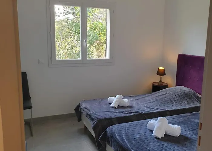 Salute 6 Pers 5 Min En Voiture *